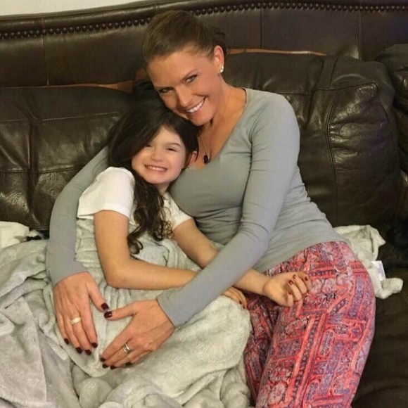 Meet your Posher, Jenny - Picture 3 of 12